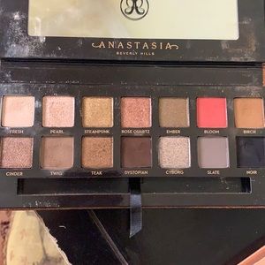 Anastasia sultry eyeshadow palette